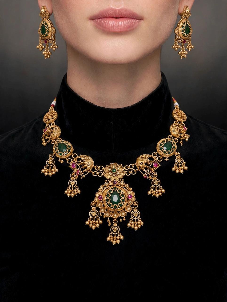 Green Stone Antique Gold-Tone Necklace Set